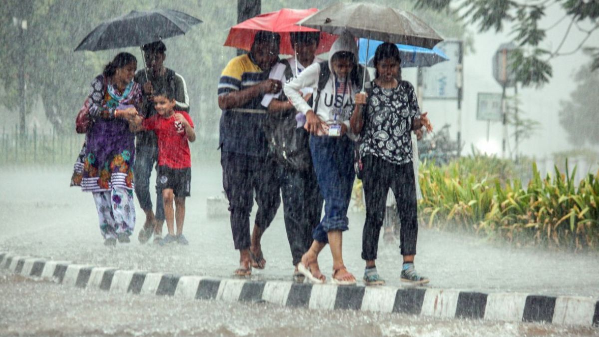 Bihar Weather Update Heavy Rains With Thunder Likely Till August 26 Alert Issued For Several 9974